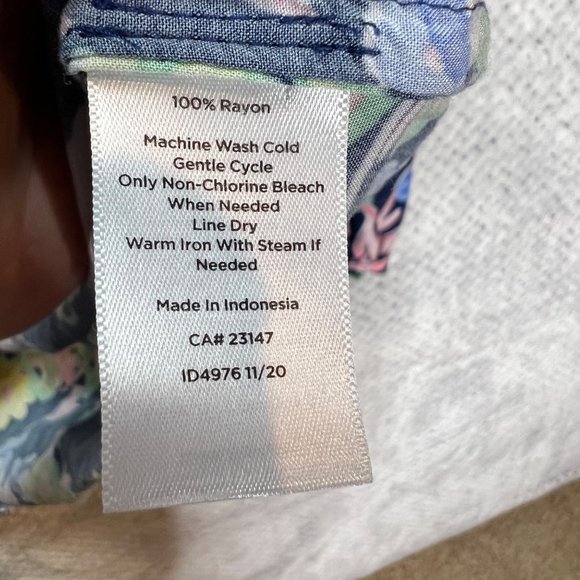 Talbots Top Womens Large Black Yellow Blue Long Sleeve Split Neck Pullover Flora - Picture 10 of 10